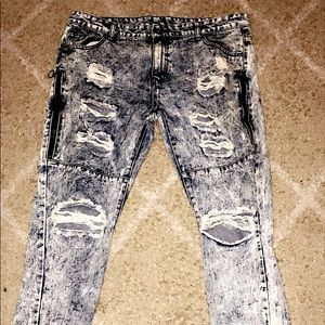 Men’s acid wash jeans